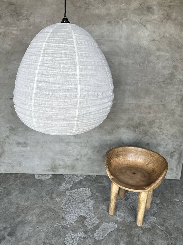 Très grande suspension en rotin et lin naturel japonisante en forme de goutte H65 D70