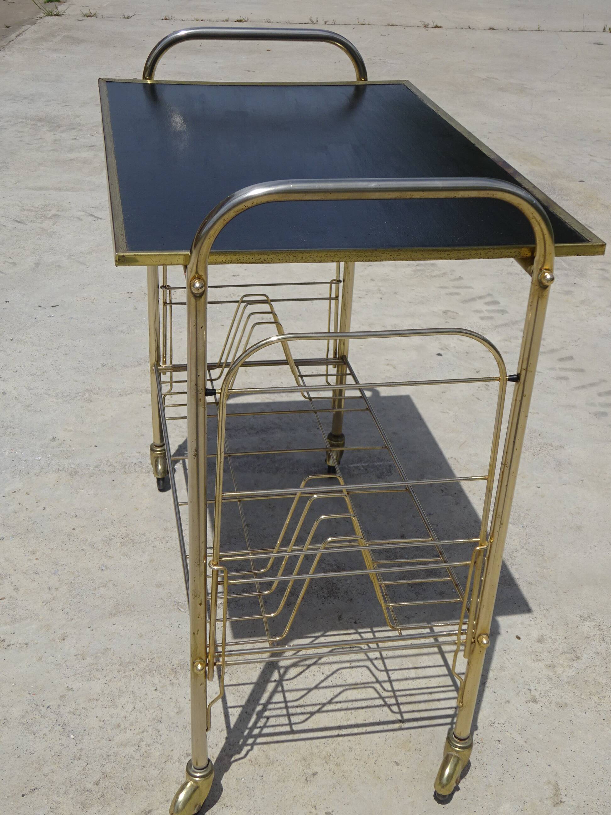 Desserte roulante, porte-vinyles en métal doré