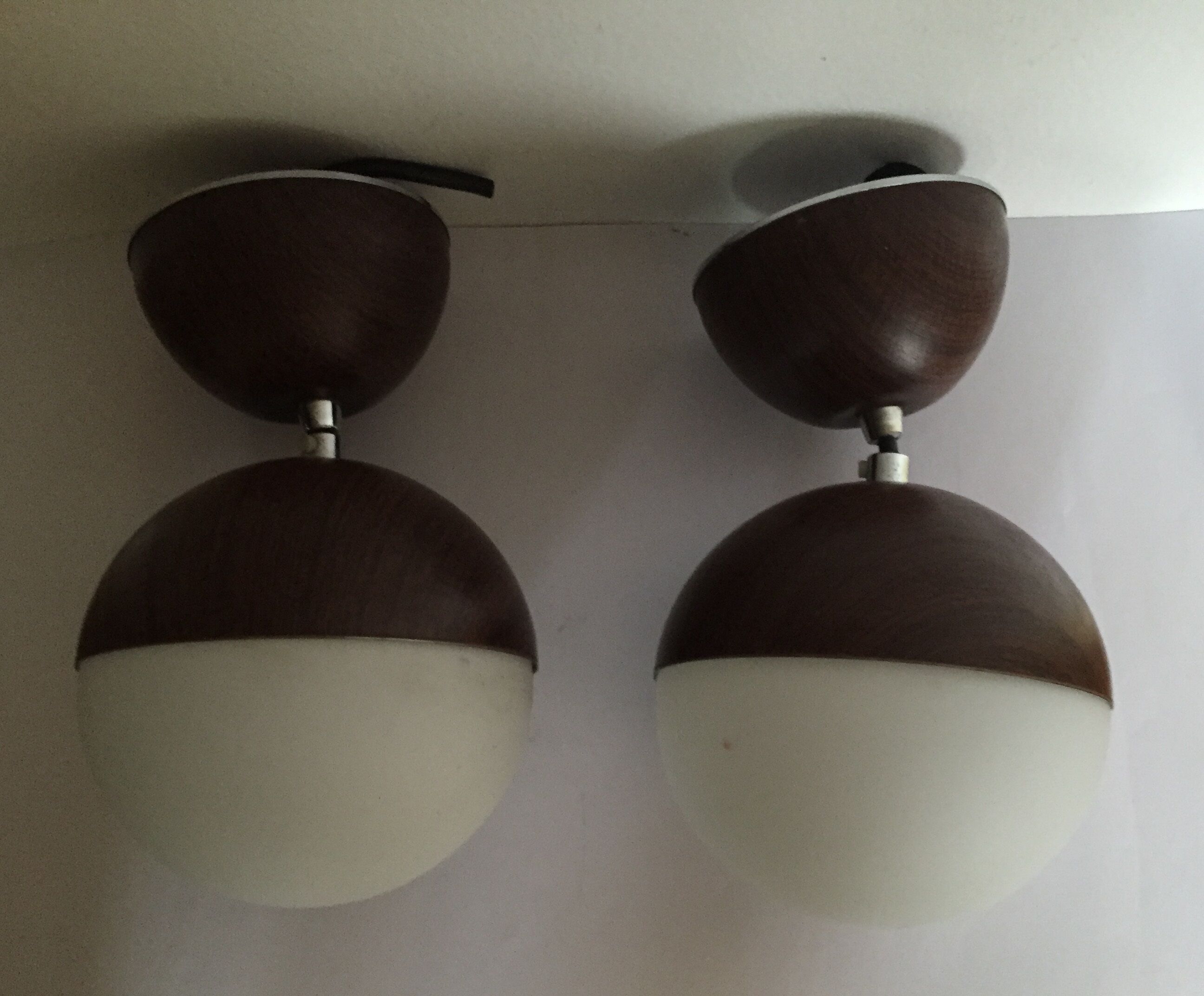 Set of 2 wall sconces