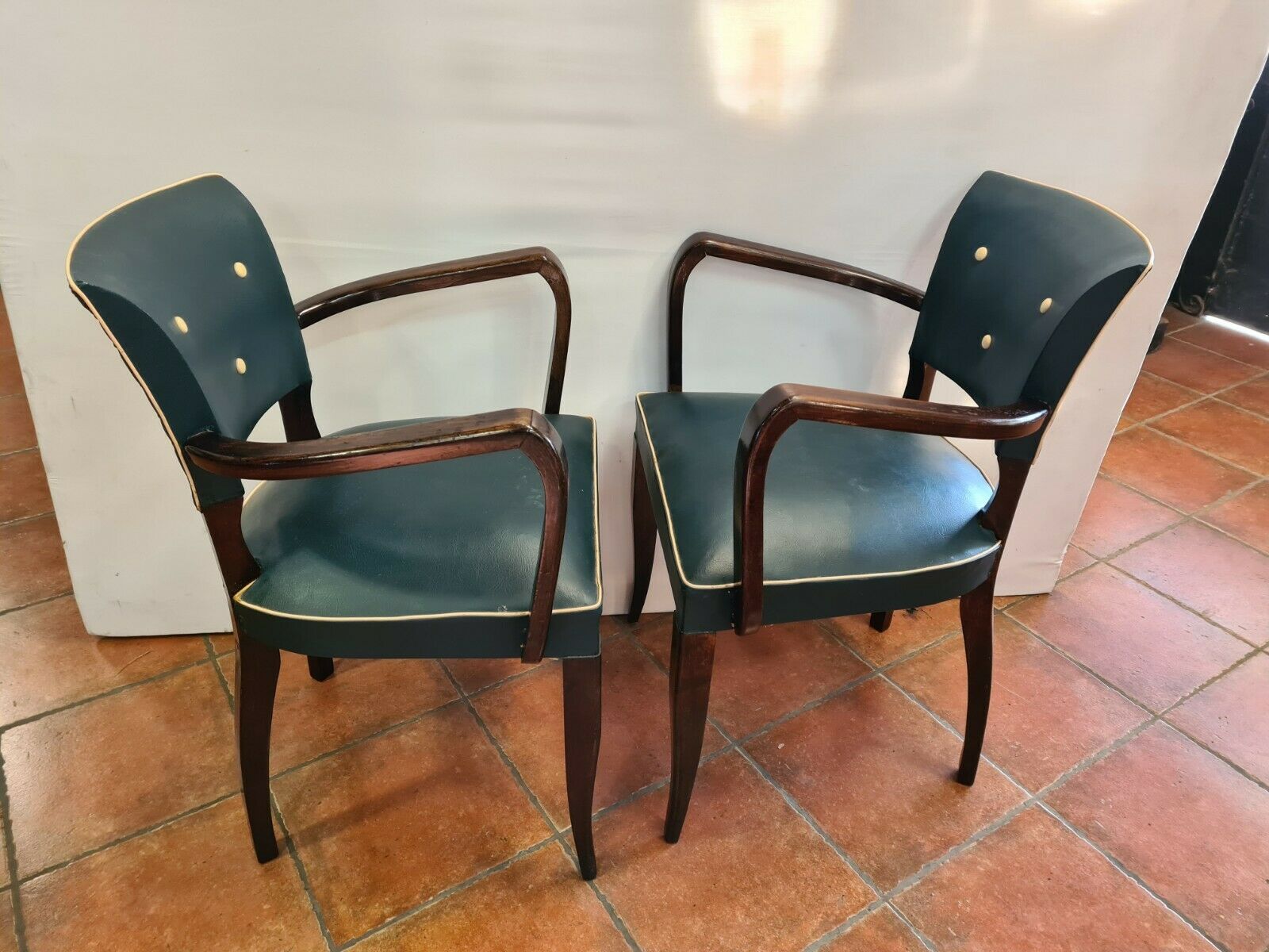 Bridge chairs in skai