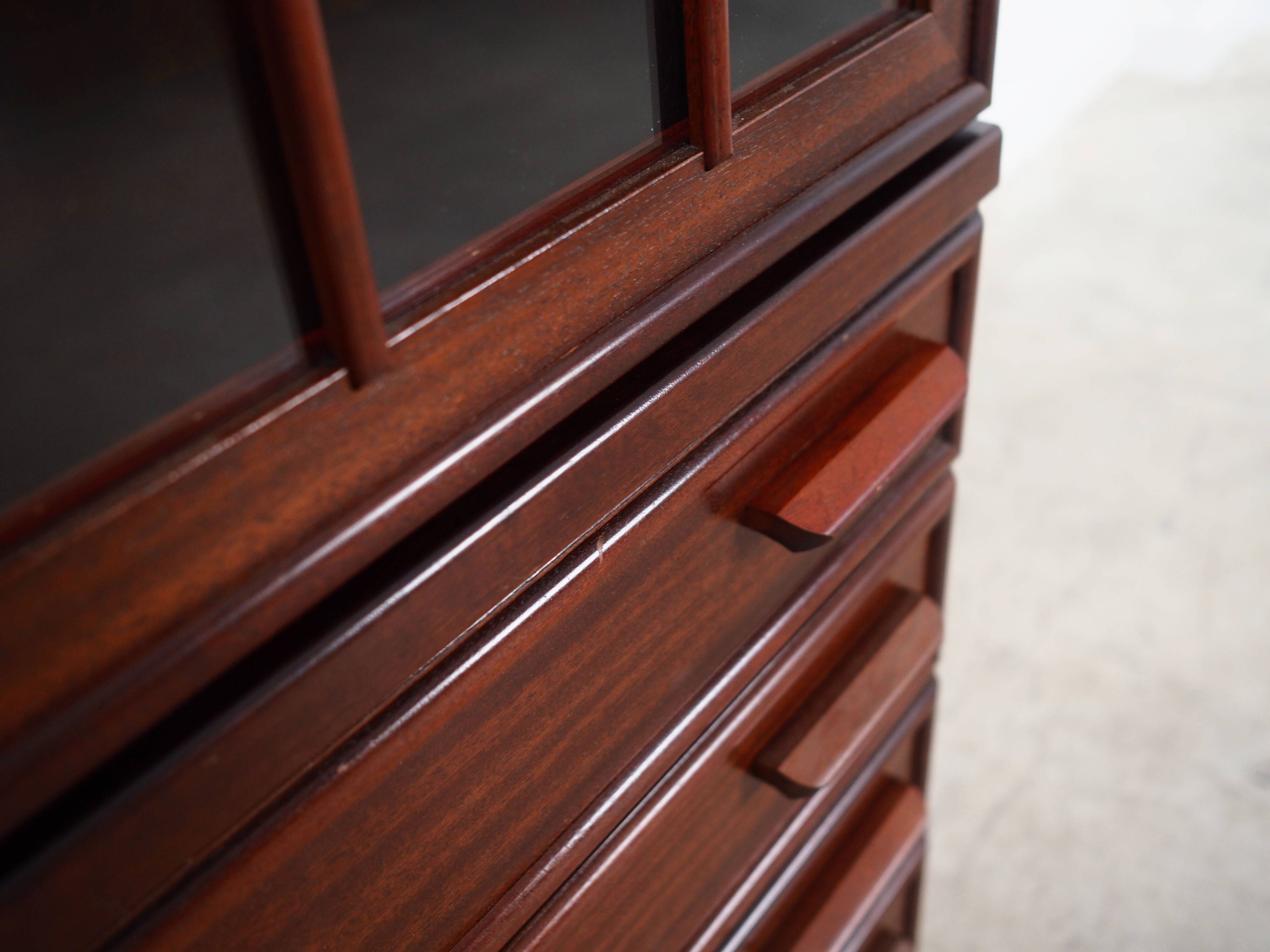 Mahogany showcase, Danish design, 1970s, production: Denmark