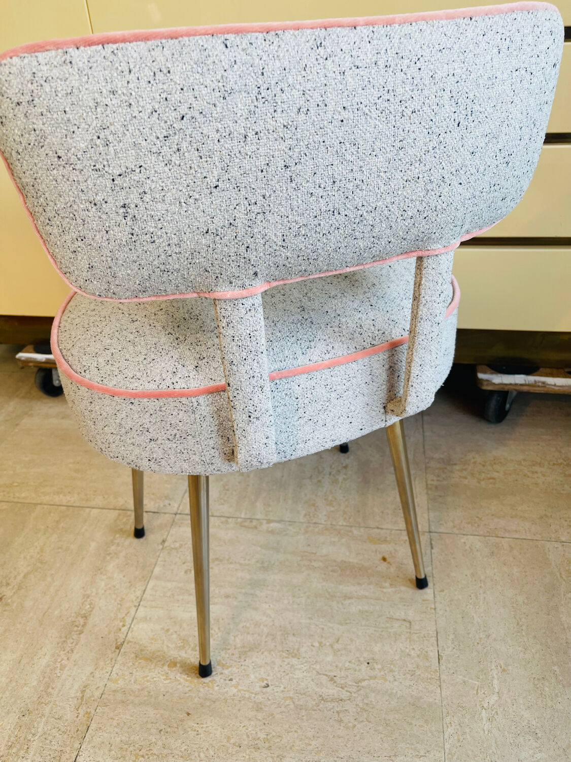 Vintage chair fully reupholstered – artisanal restoration