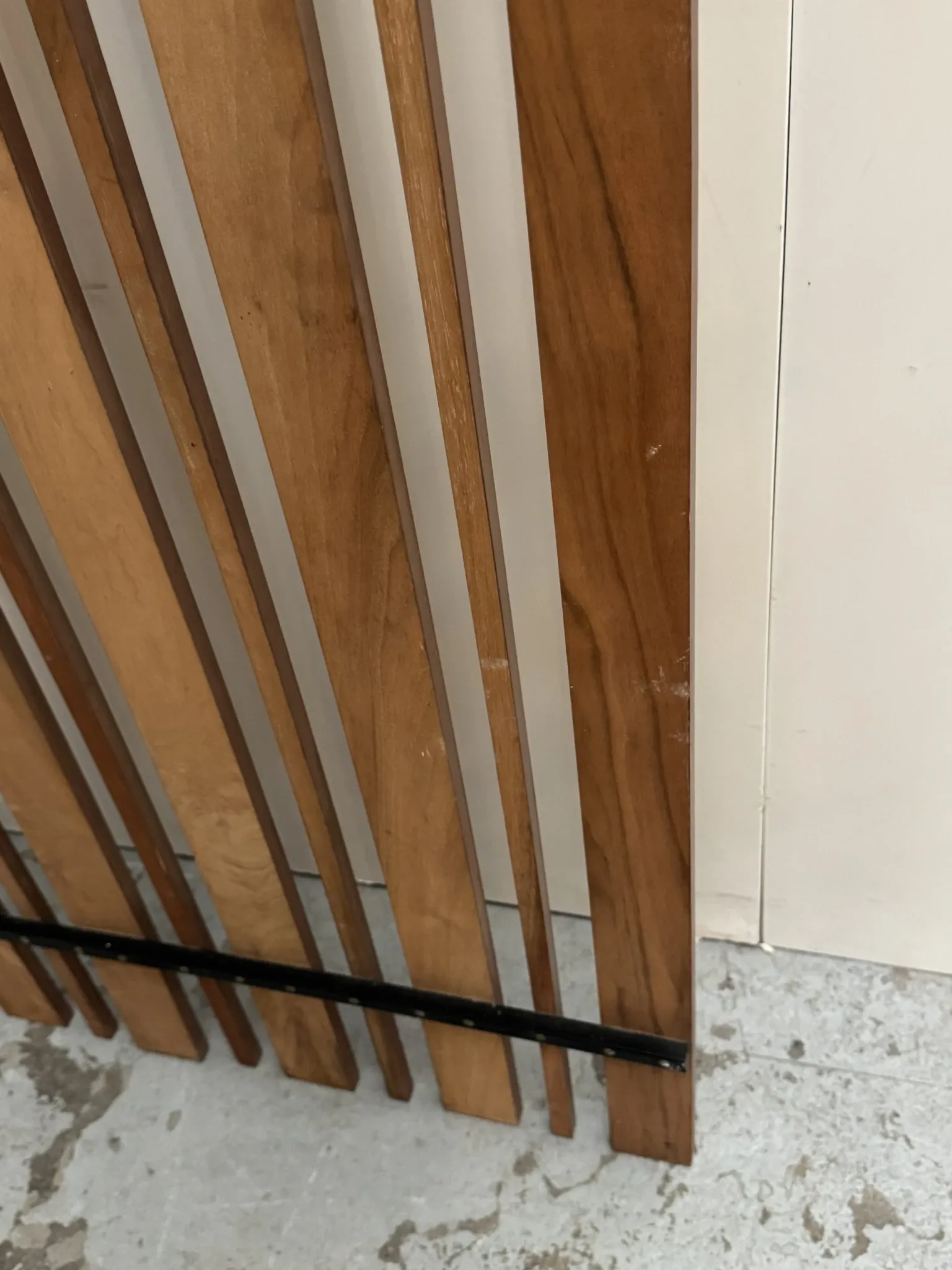 Wall-mounted coat rack