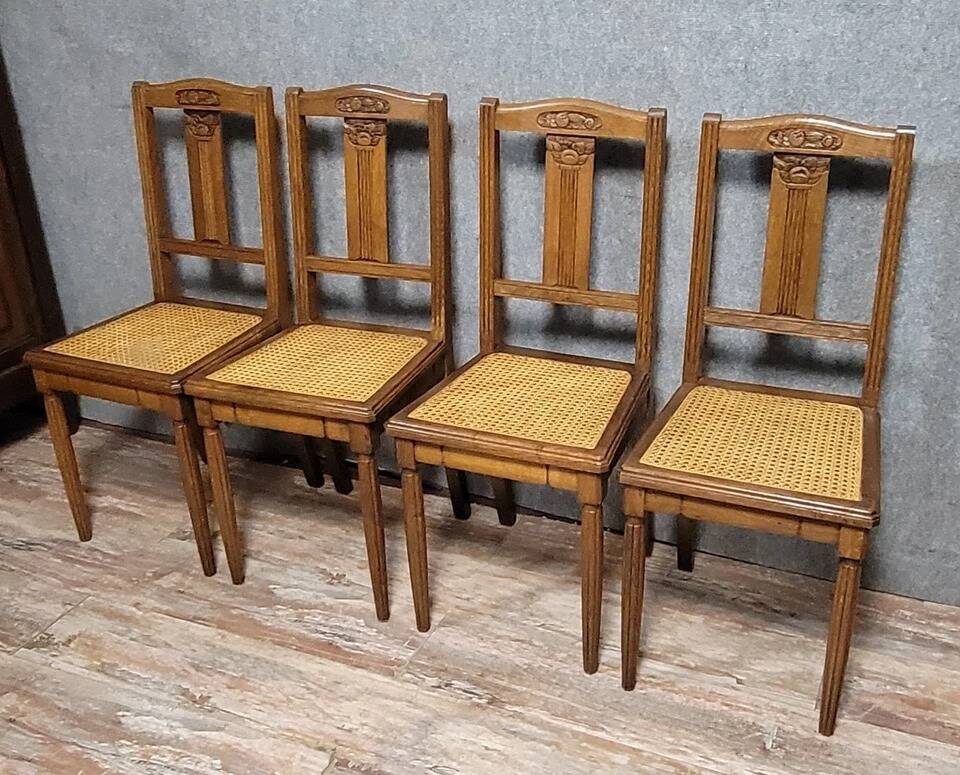 Série de 4 chaises époque Art Déco en chêne vers 1940