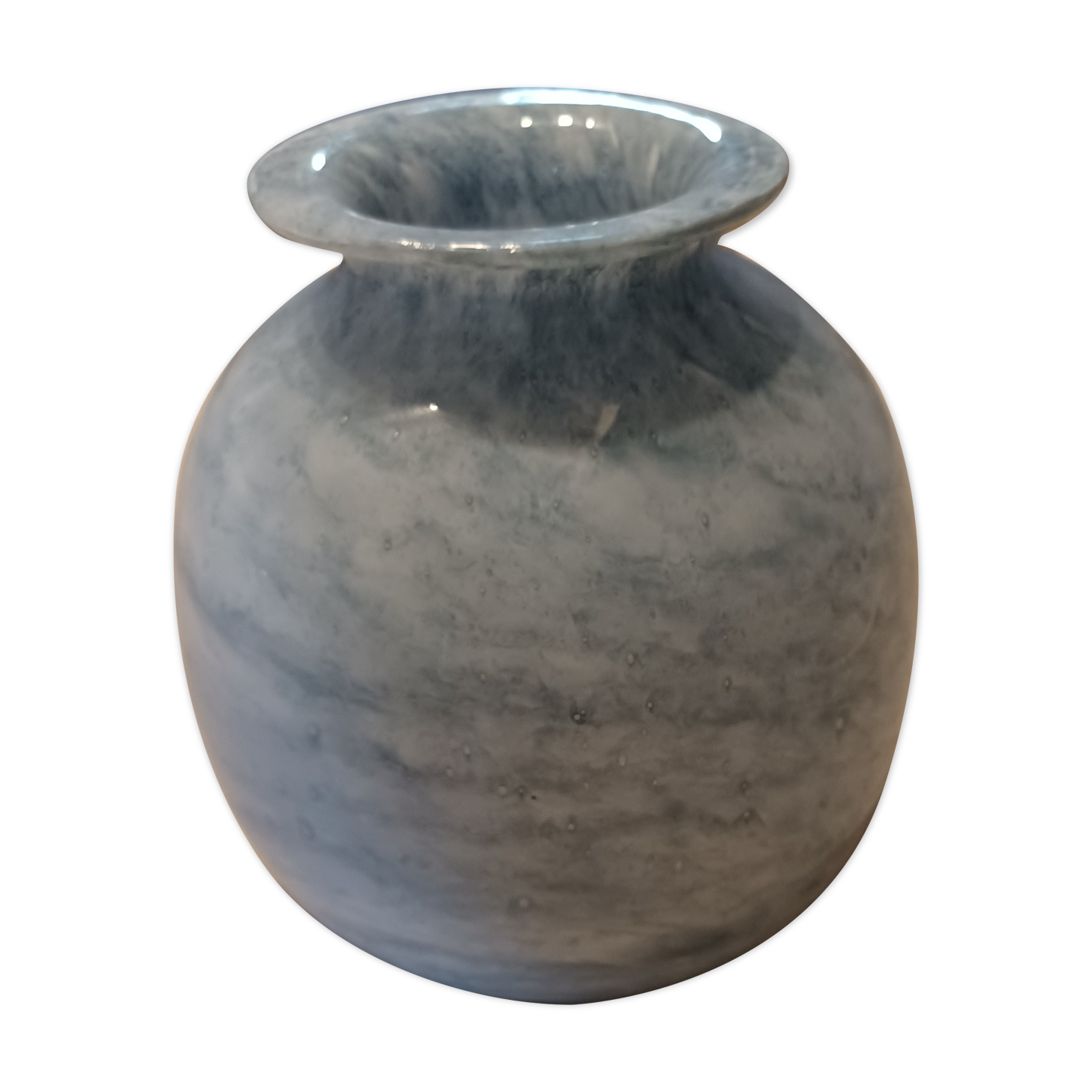 Vase blue ball veined with white