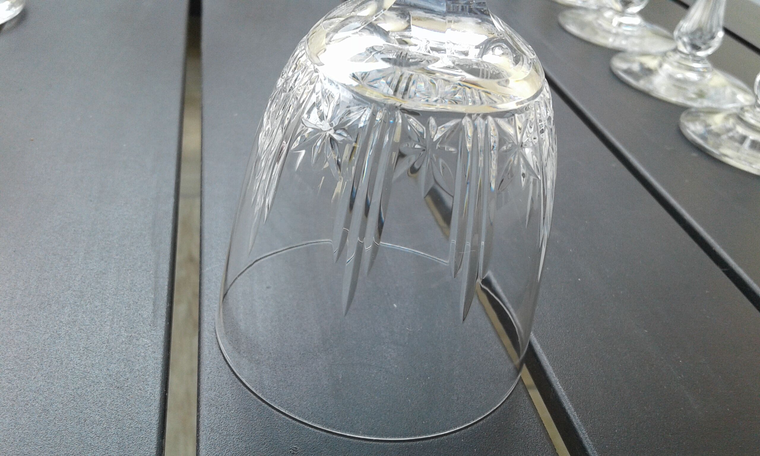 Service 25 glasses and 2 carafe in crystal