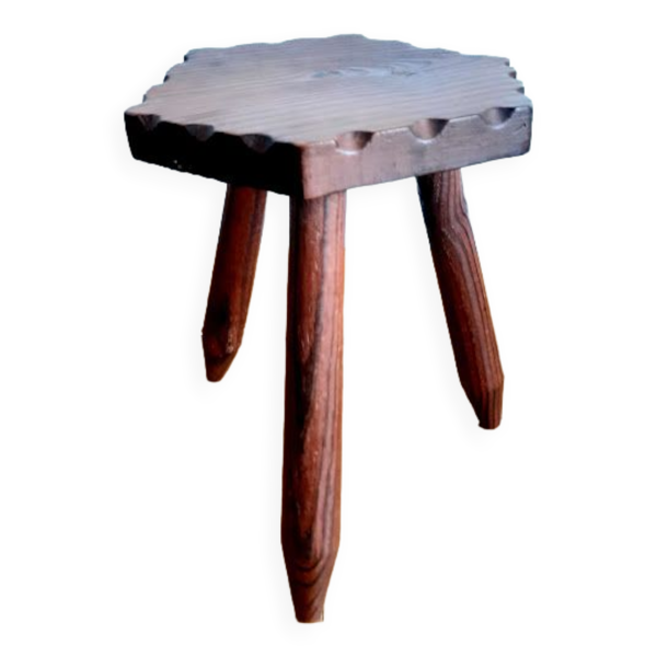 Tabouret tripode brutaliste pieds crayons