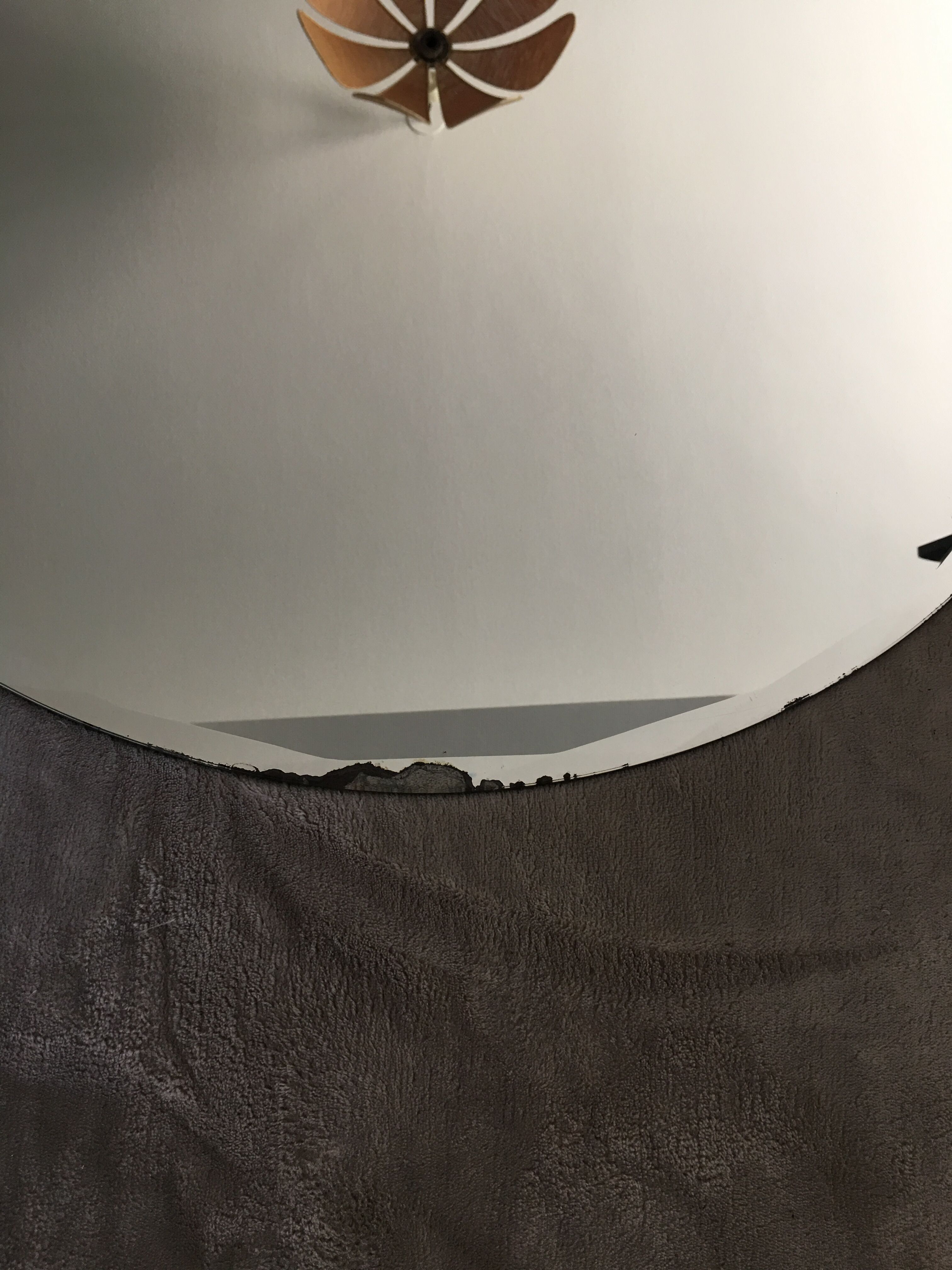 Round beveled mirror diameter 72cm