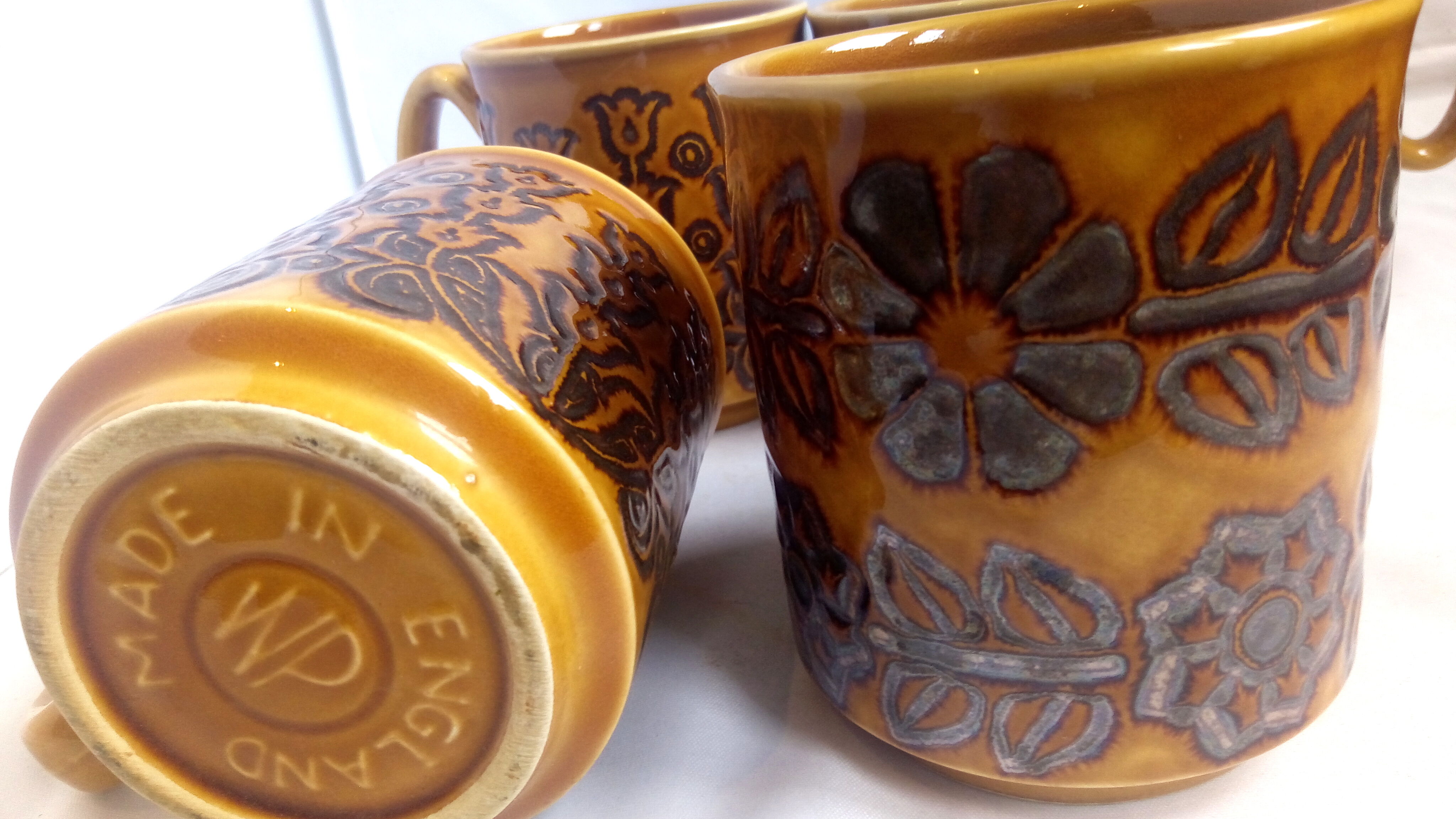 Lot de 5 tasses anglaises 70's