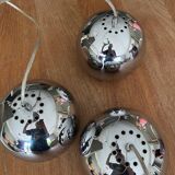 Chrome ball suspension