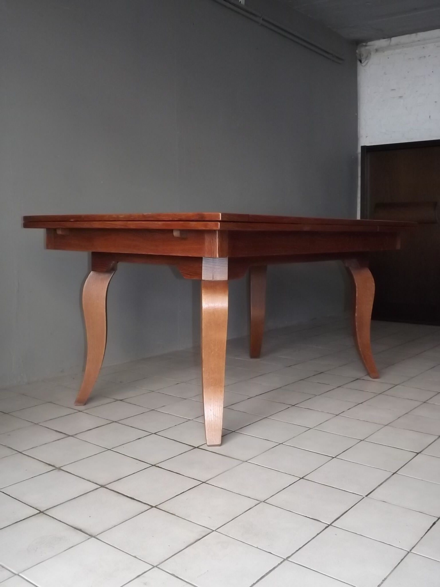 Table expandable oak Gaston fish 1940 art deco