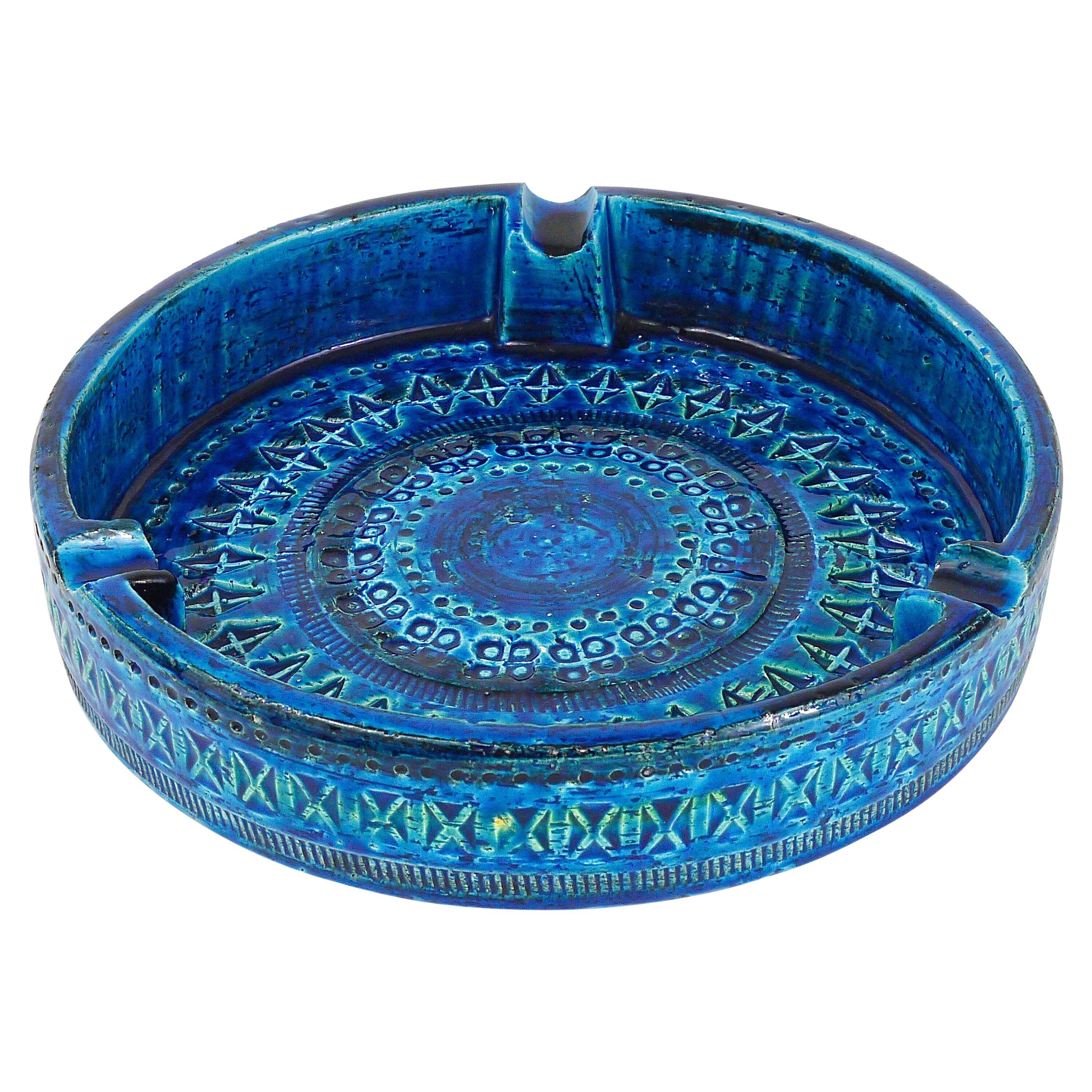 Aldo Londi Bitossi very large round ashtray Rimini blue enamel mid-century, 1950s