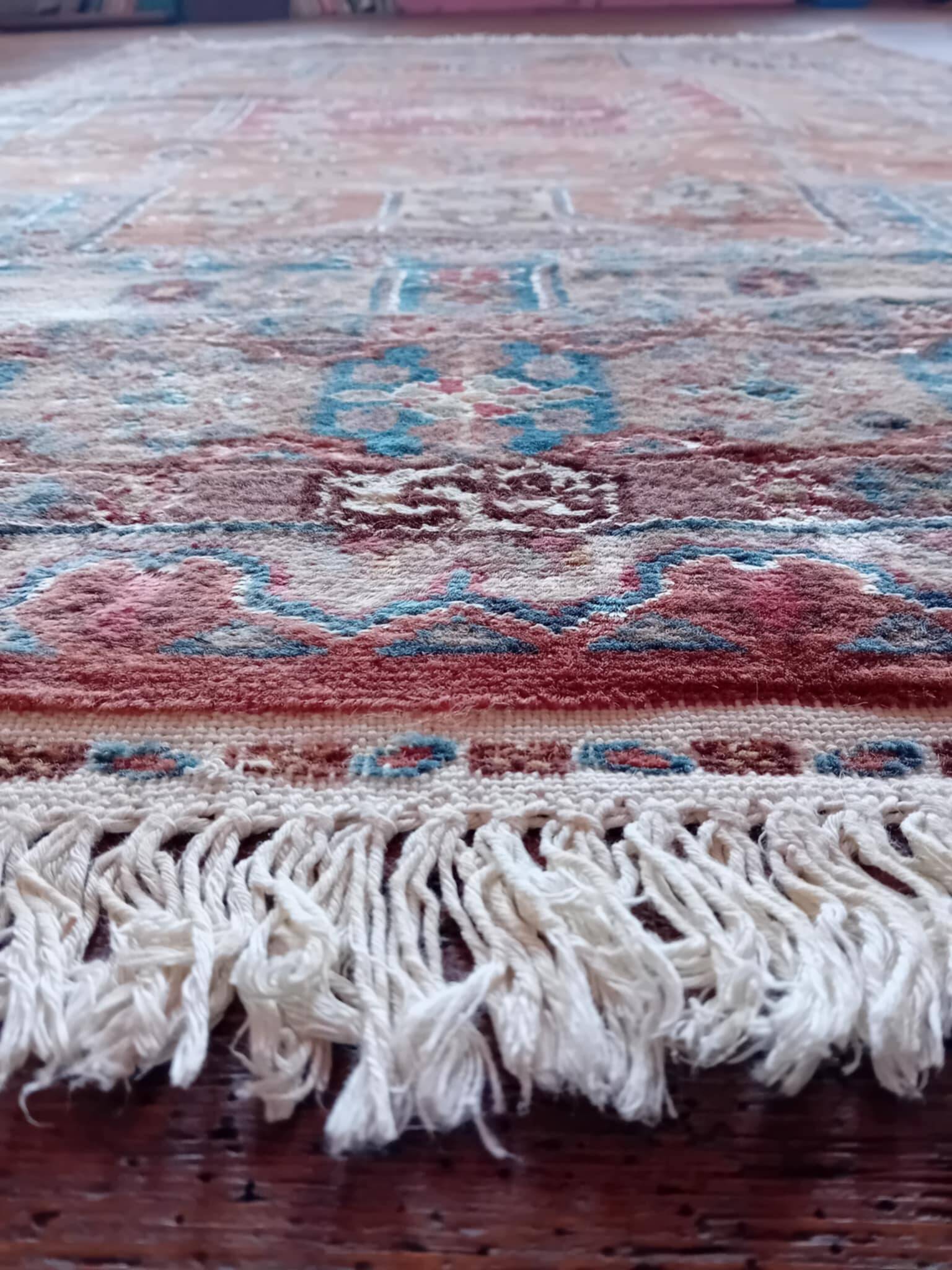 Handmade Pakistani Kafkazi Rug 180x131cm