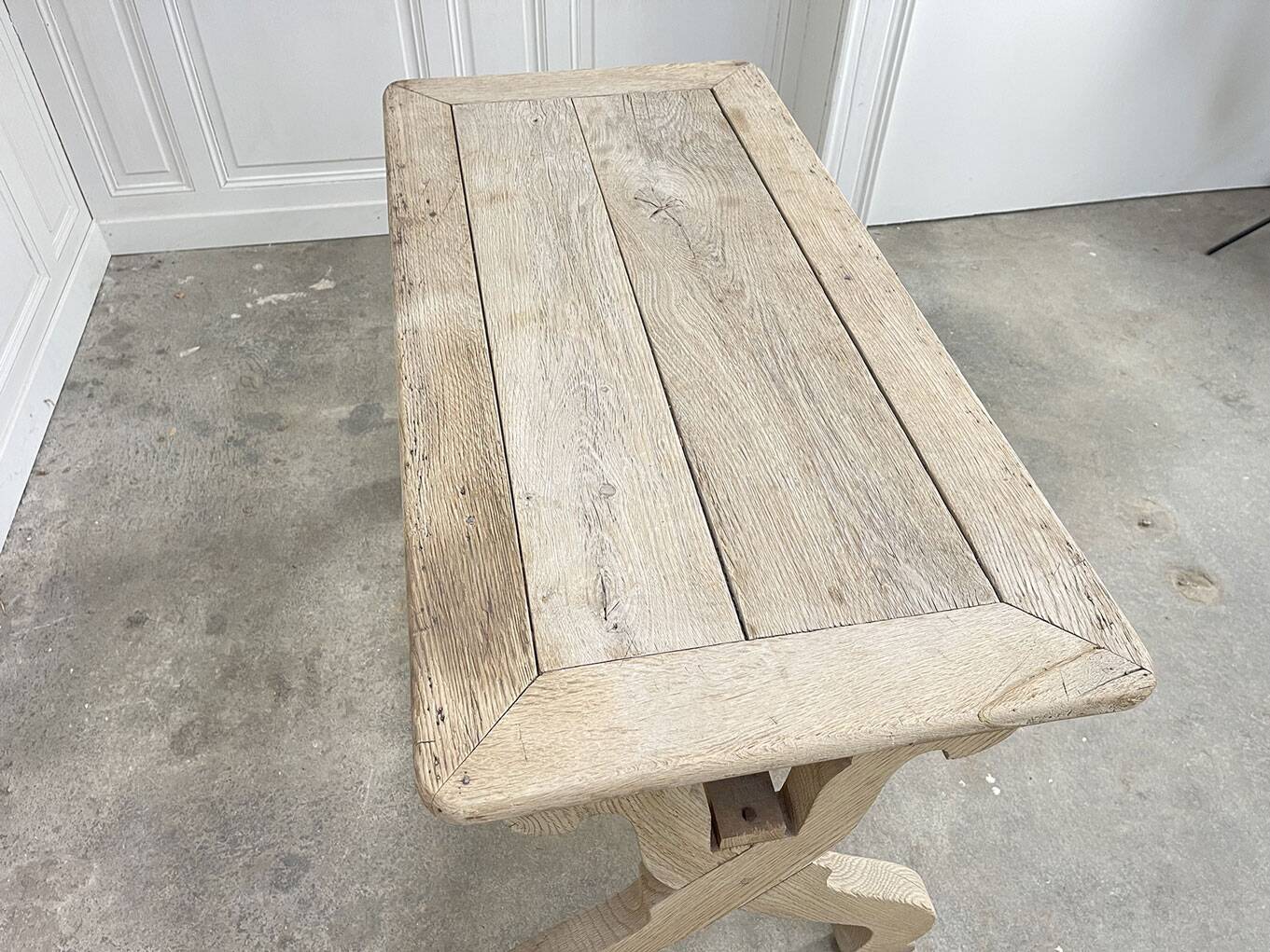 Oak desk from the 1900s