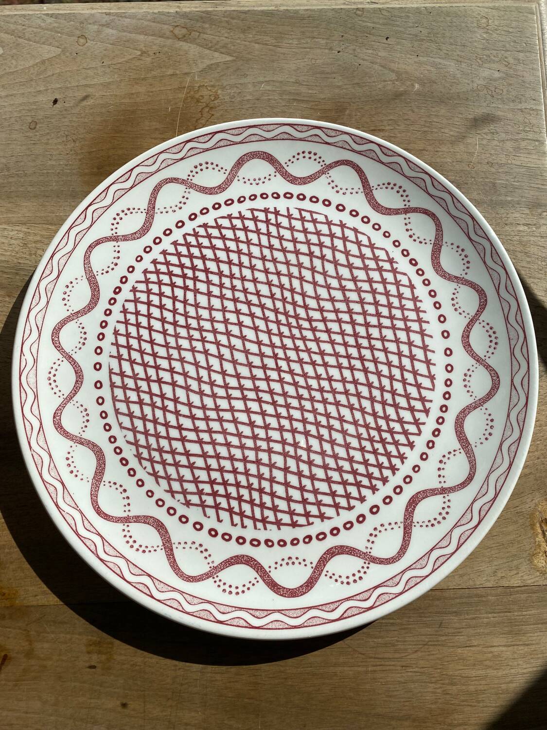 Gien cake dish model Aurelie red