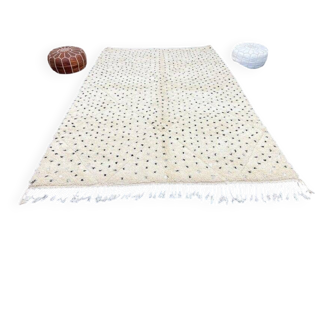 Handmade pure wool rug, size 2/3 m.