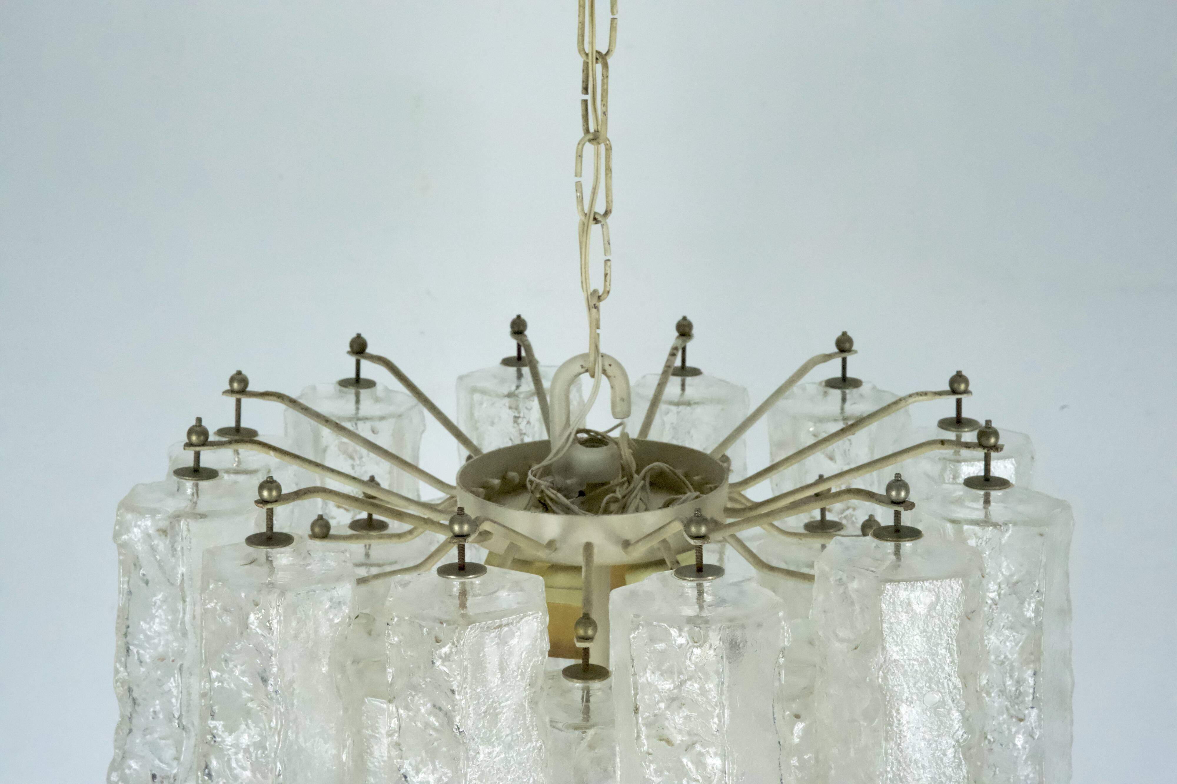 Mid-Century Toni Zuccheri for Venini, corteccia murano glass chandelier. 1960s Italy