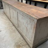 Large trading furniture