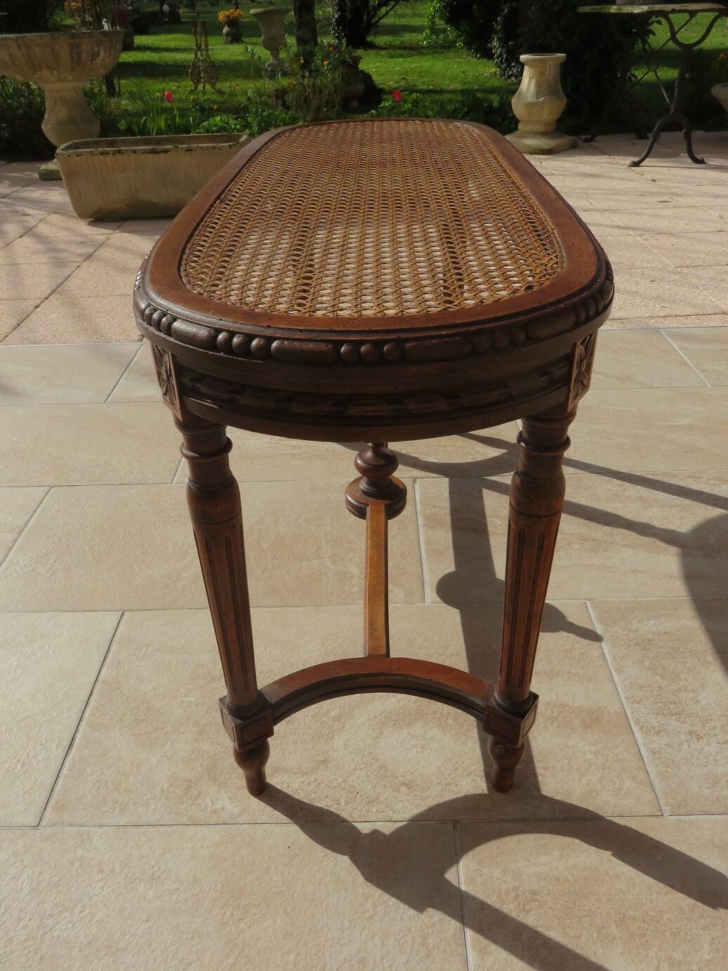 Piano seat Louis XVI style