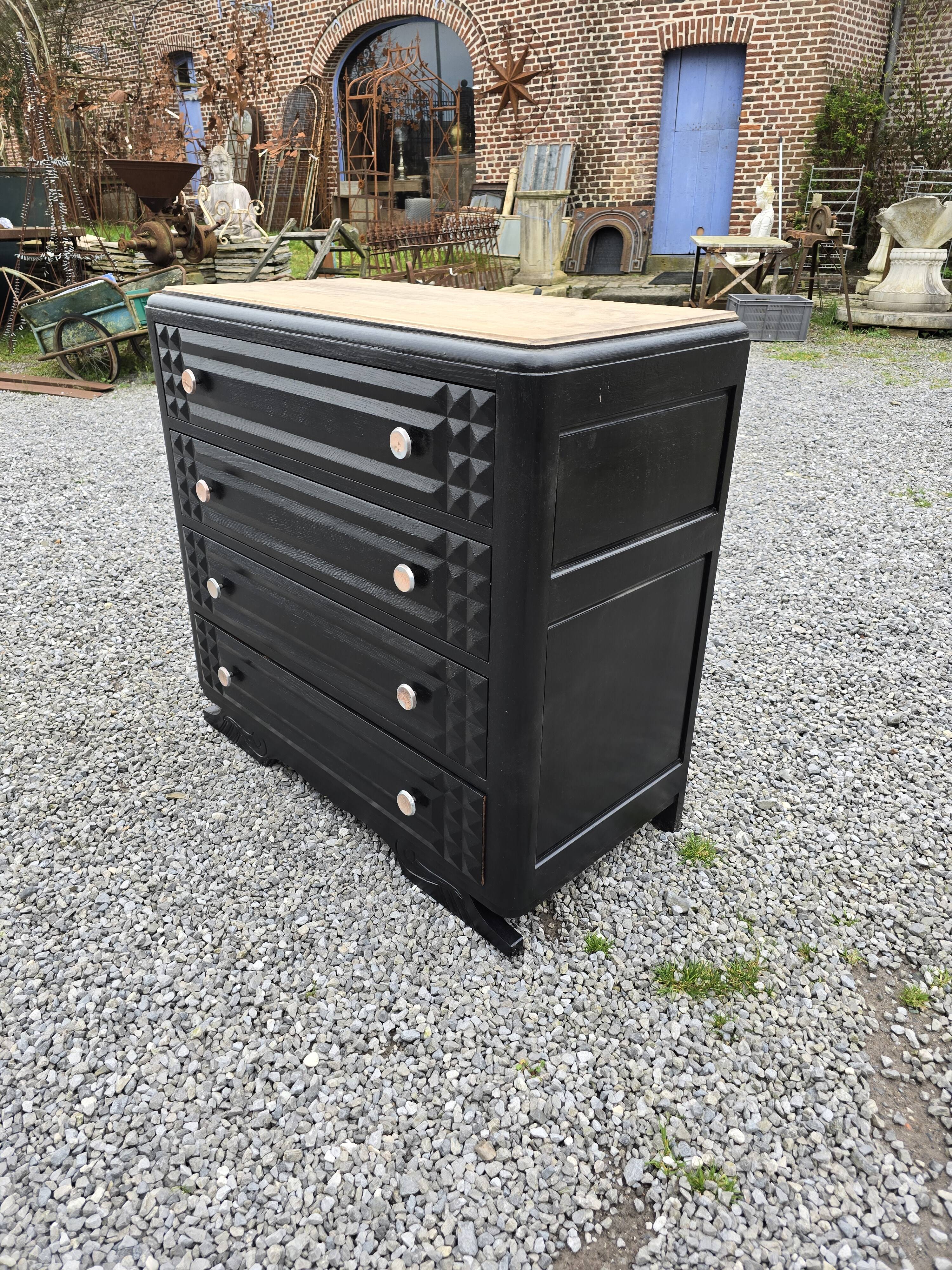 Art deco oak chest of drawers from the 50s revamp