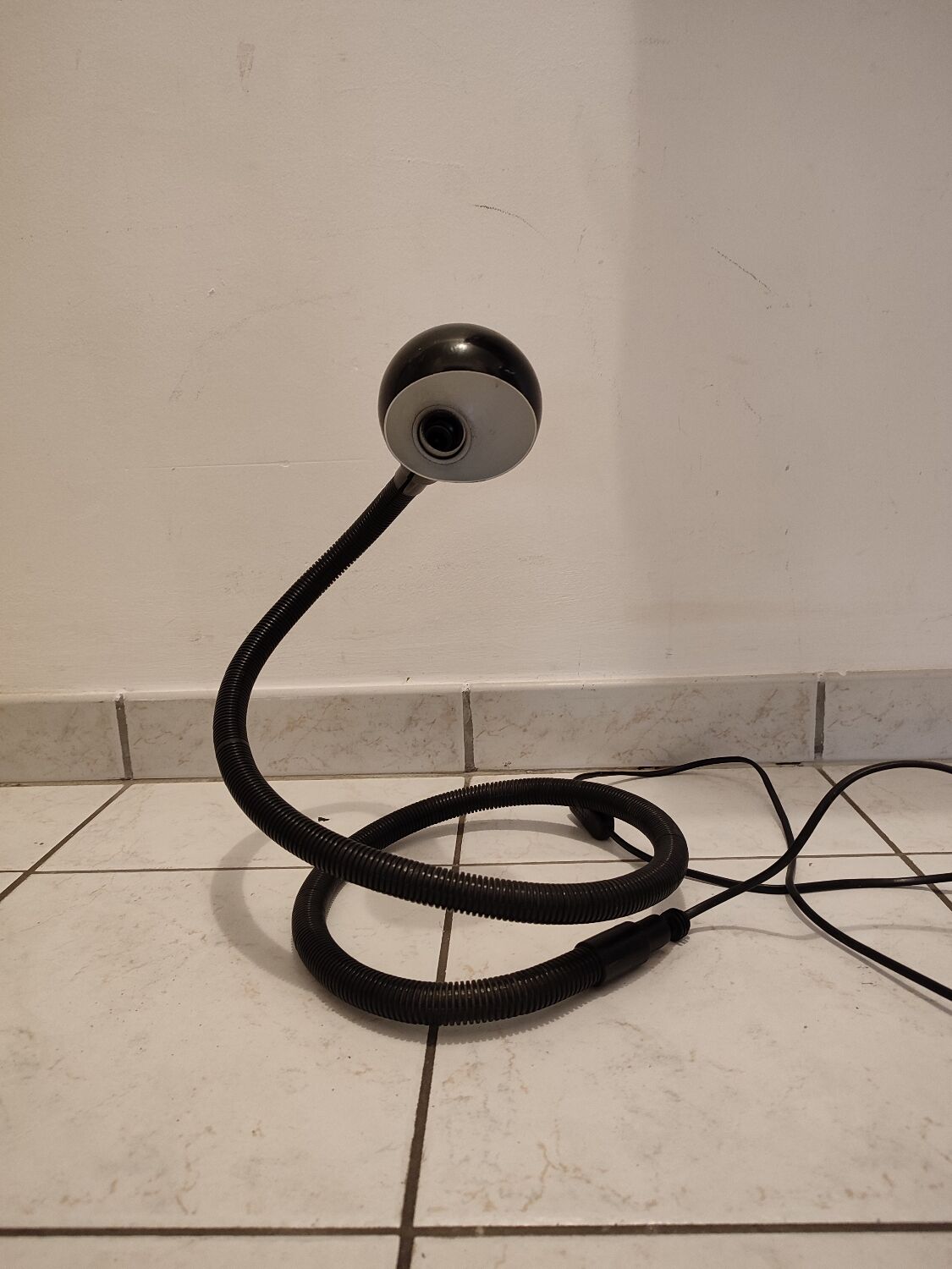 Desk lamp isao hosoe