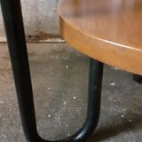 Pedestal table