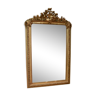 Large mirror gilded pediment