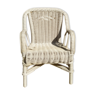 White rattan children's chair