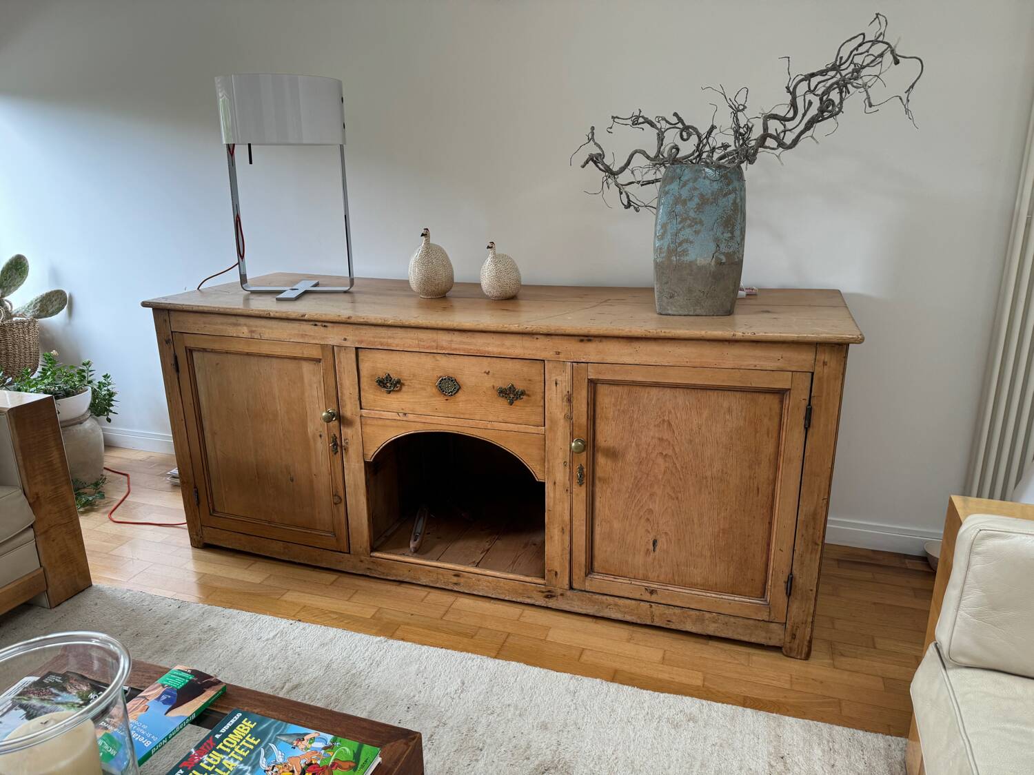 English niche furniture