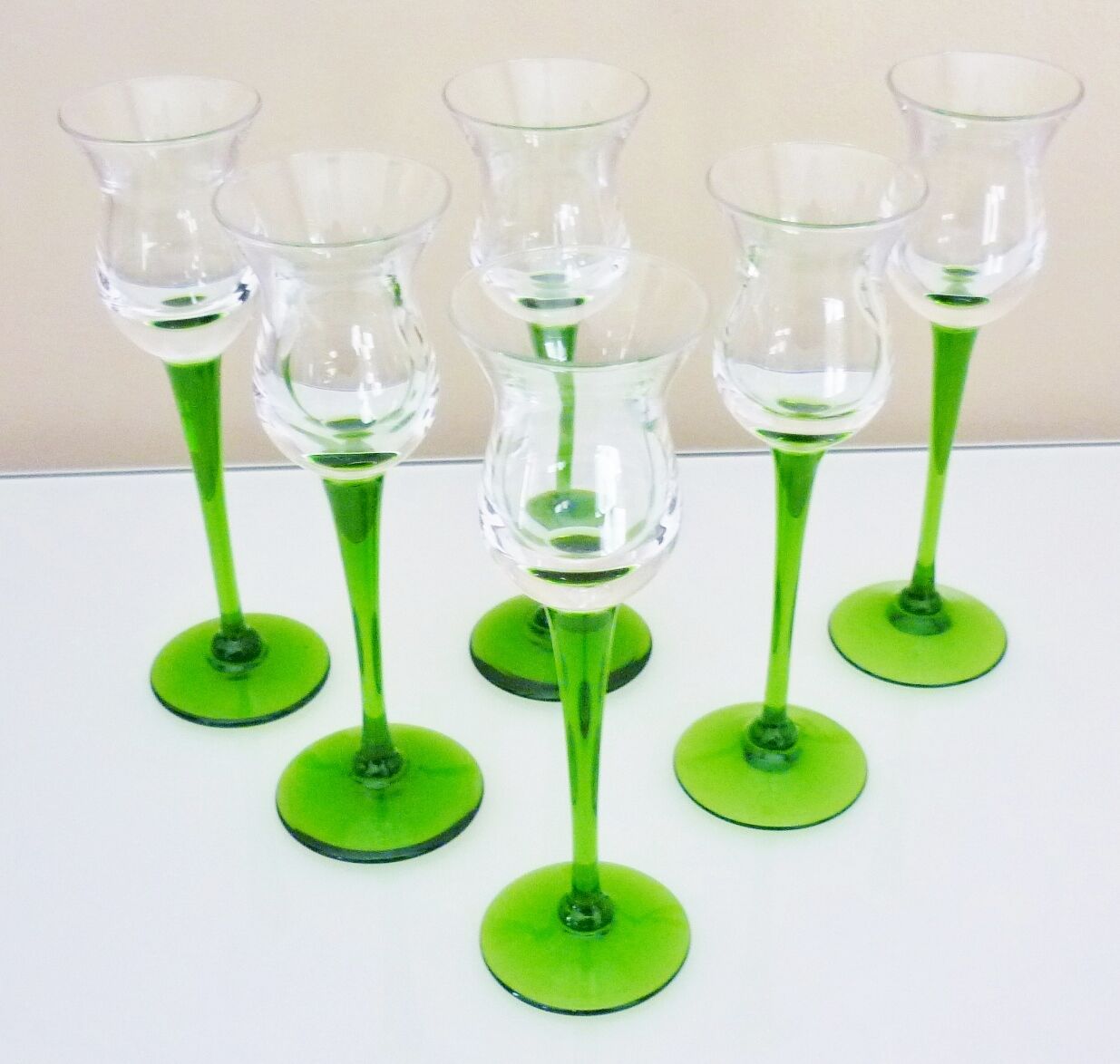 Service à liqueurs, verre soufflé, signé Portieux, 1 carafe & 6 verres sur pieds