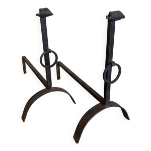 Paire de chenets en fer - battu