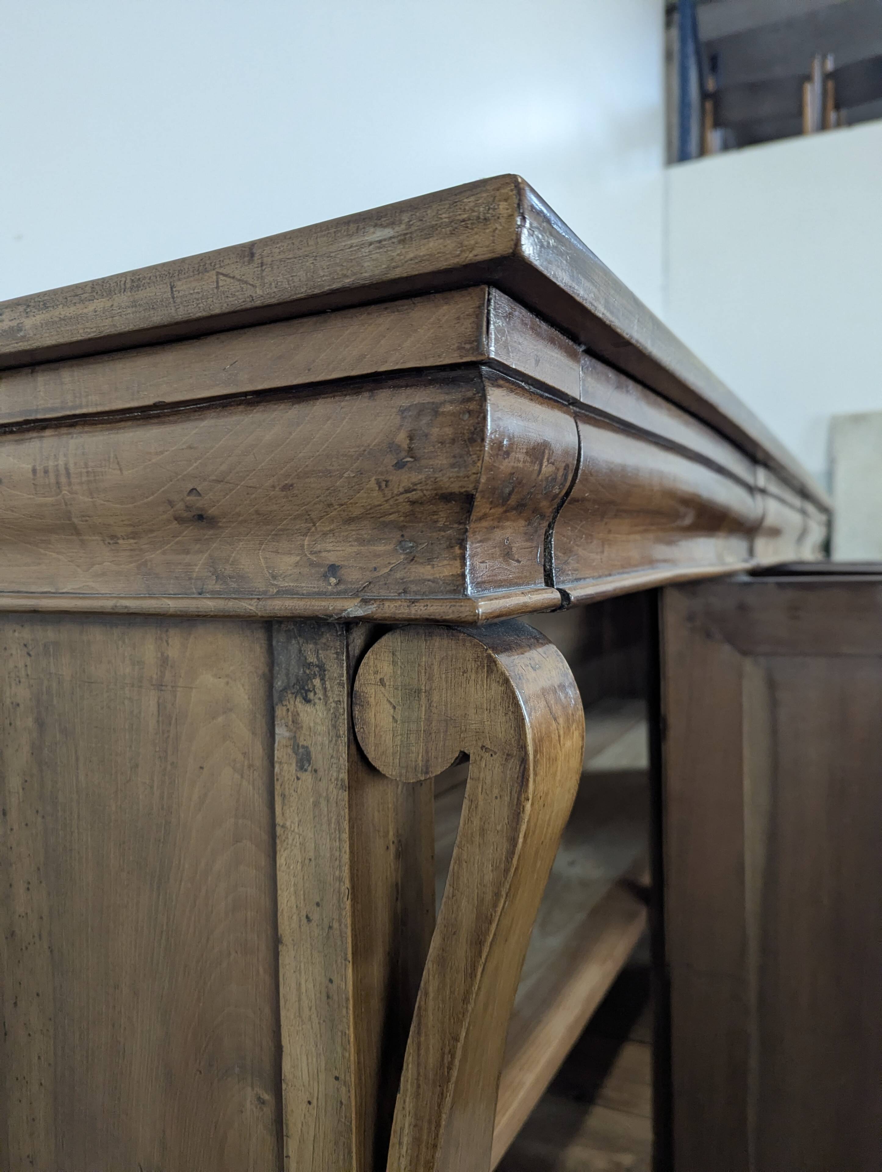Walnut enfilade from the Restoration period.