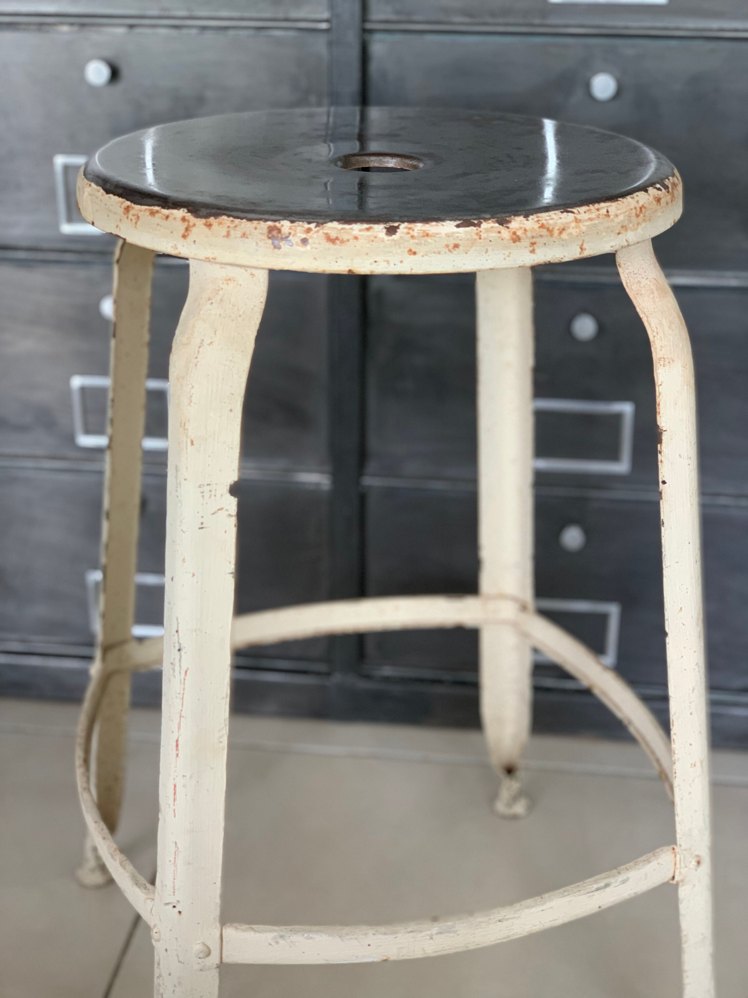 Nicolle industrial stool