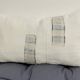 Coussin artisanal en toile ancienne style Kilim