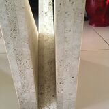 Table basse design en travertin et verre