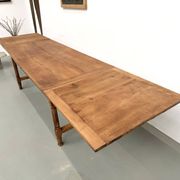 Grande table de ferme à rallonges en merisier massif - Années 1900