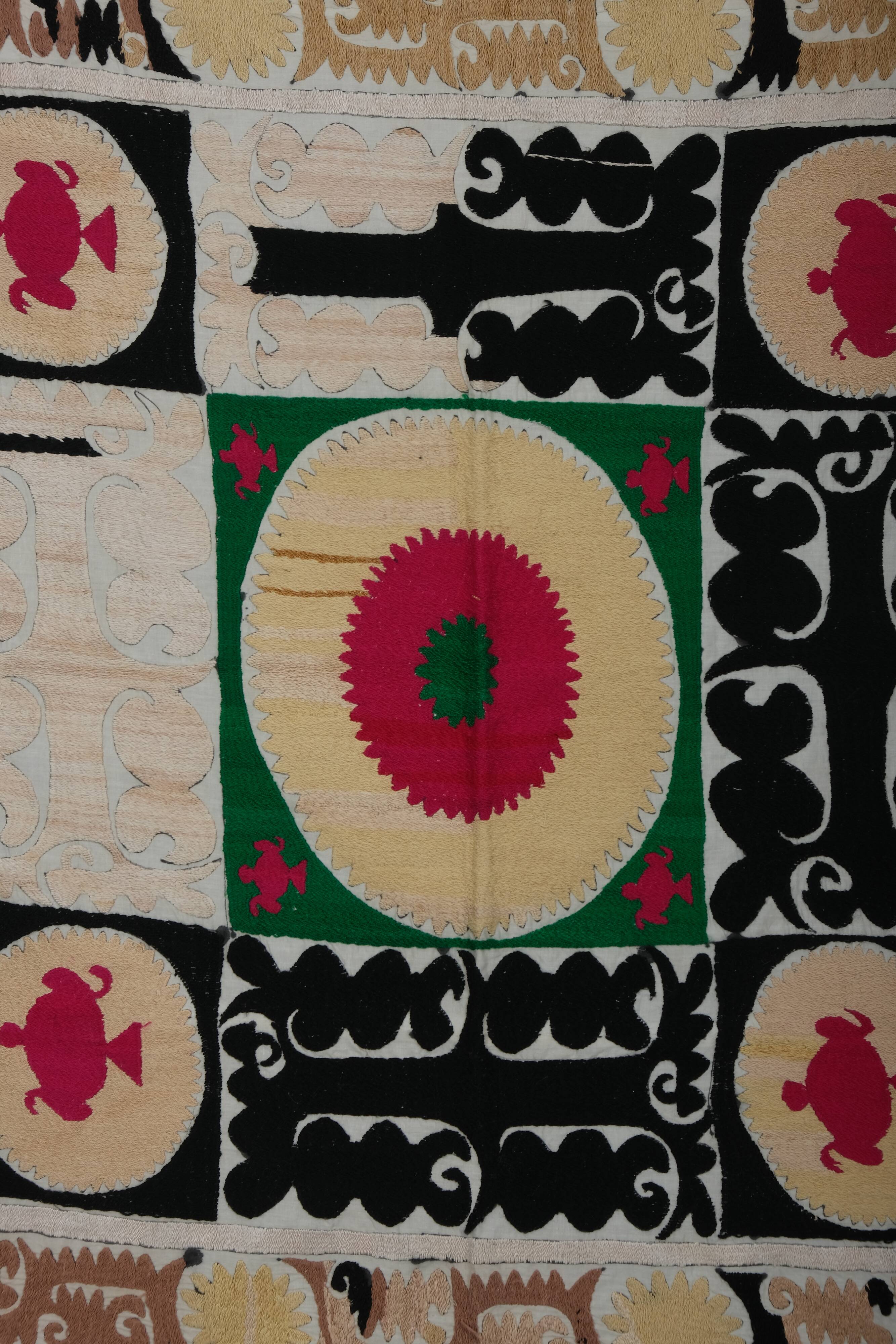 Hand knotted rug, vintage Turkish rug 128x130 cm