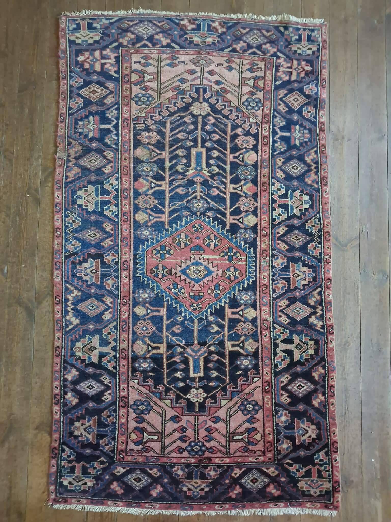Handmade Persian Hamadan rug 195x107cm