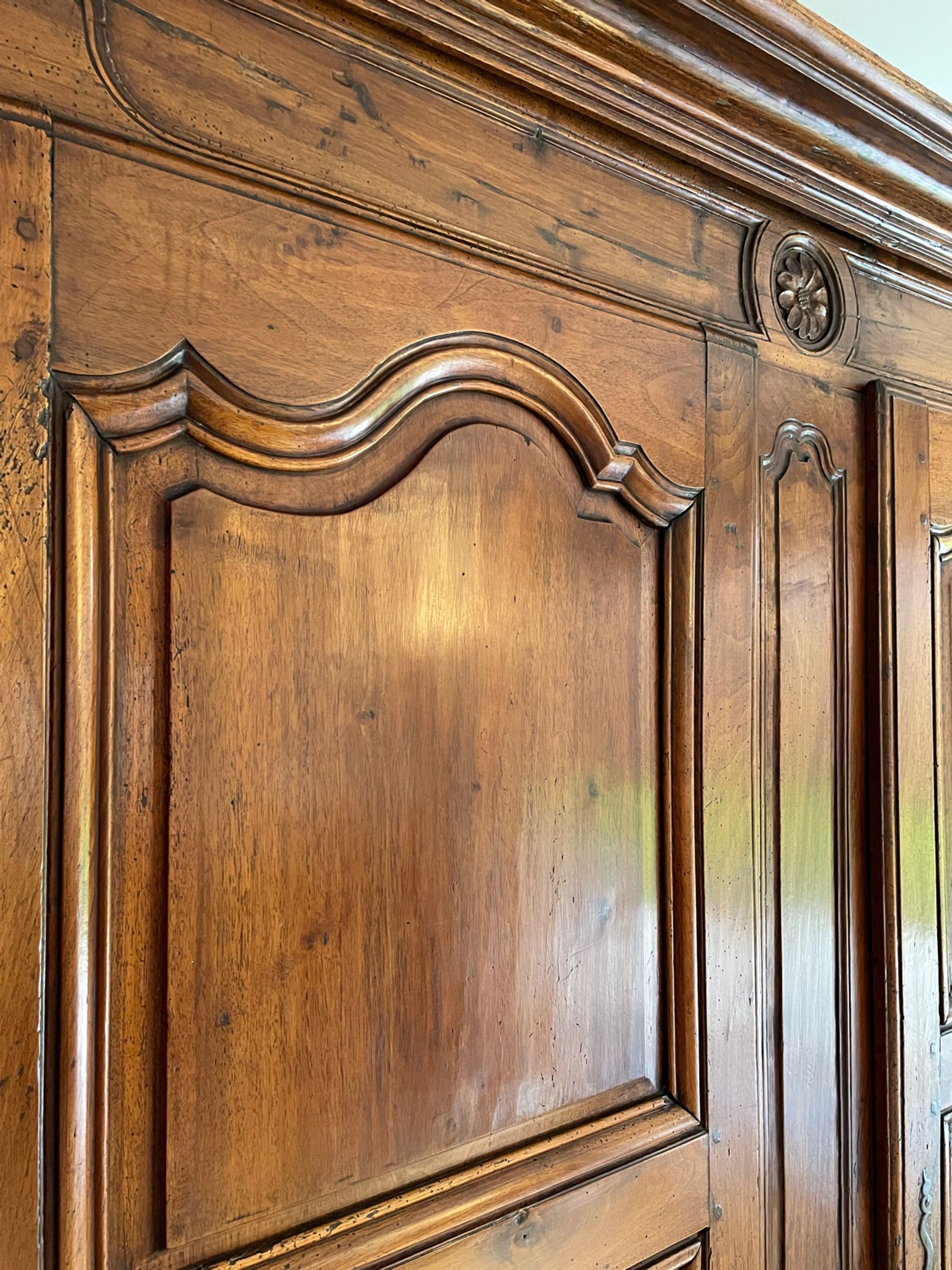 Eighteenth century castle cabinet in walnut Louis XIII style
