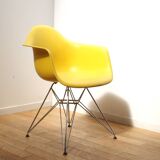 Set of 3 DAR armchairs, Charles & Ray Eames, Vitra
