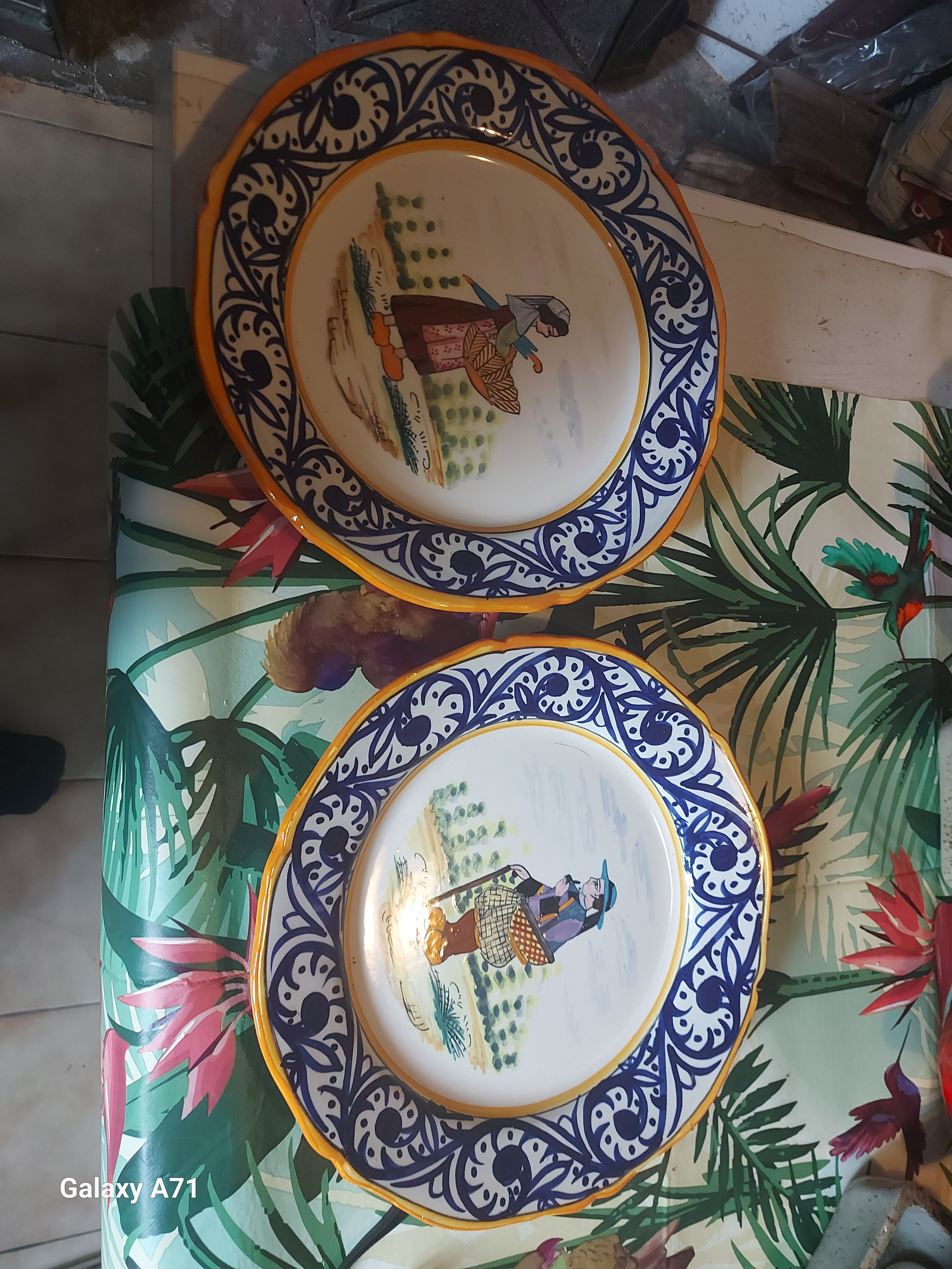 2 decorative Breton plates signed HB Quimper