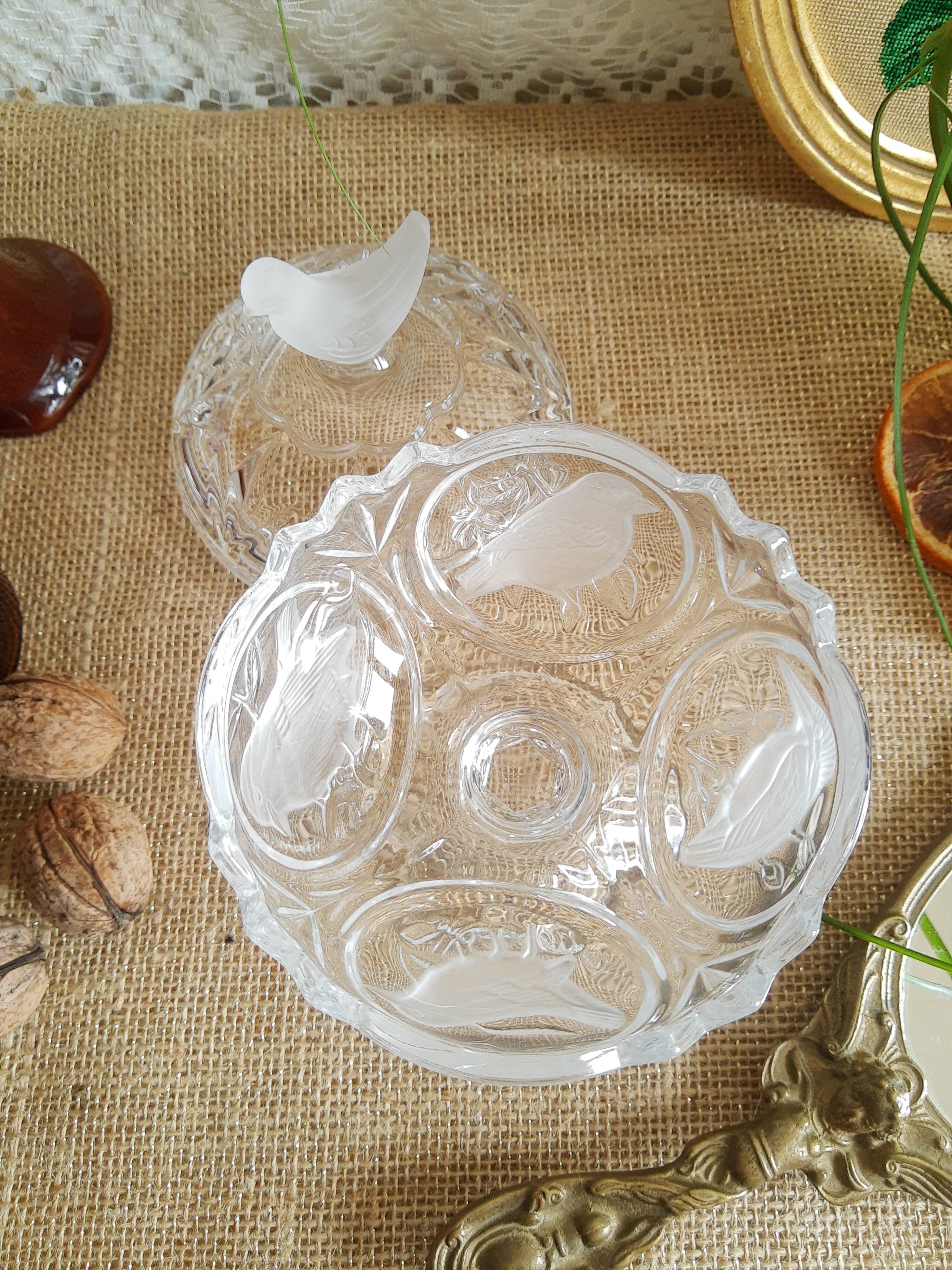 Bonbonnière in Cristal d'Arques Model Les Passereaux Oiseaux Dépoli