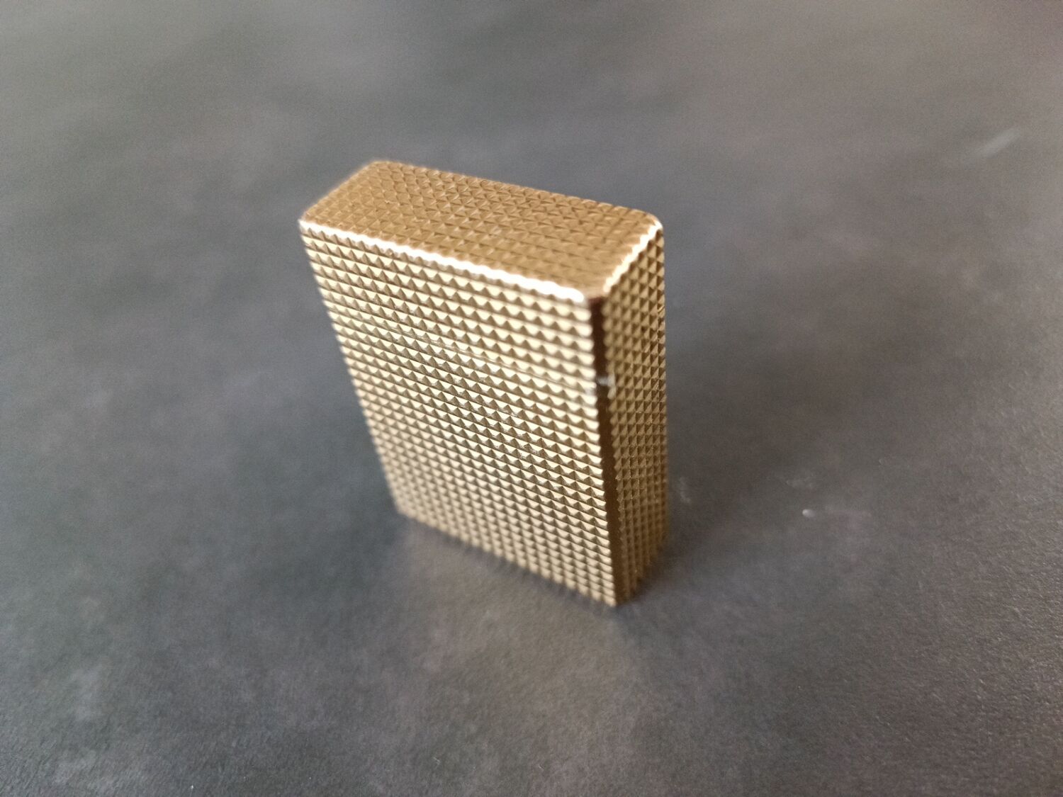 Briquet Dupont plaqué or