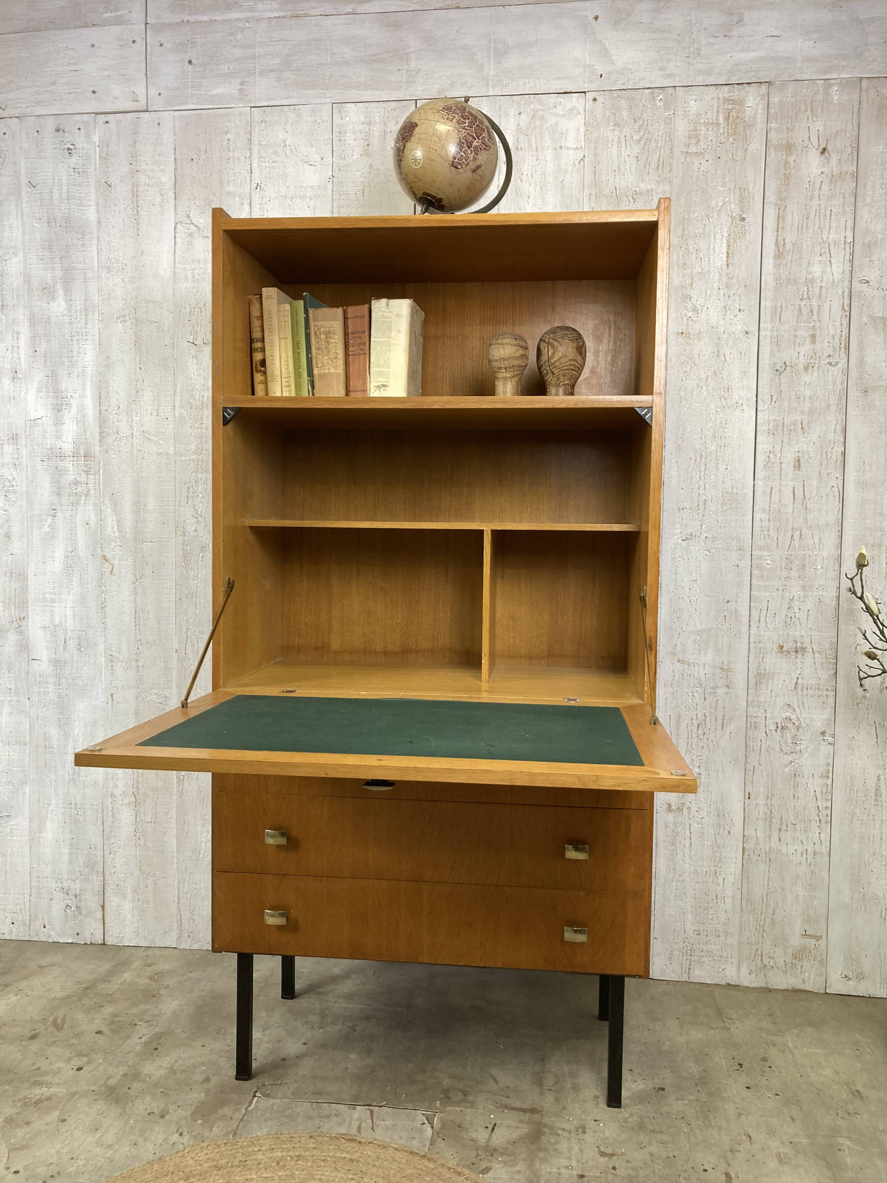 Modernist Secretary