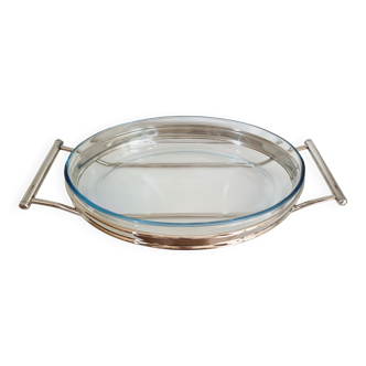 Oval Pyrex gratin dish, silver-plated metal stand.