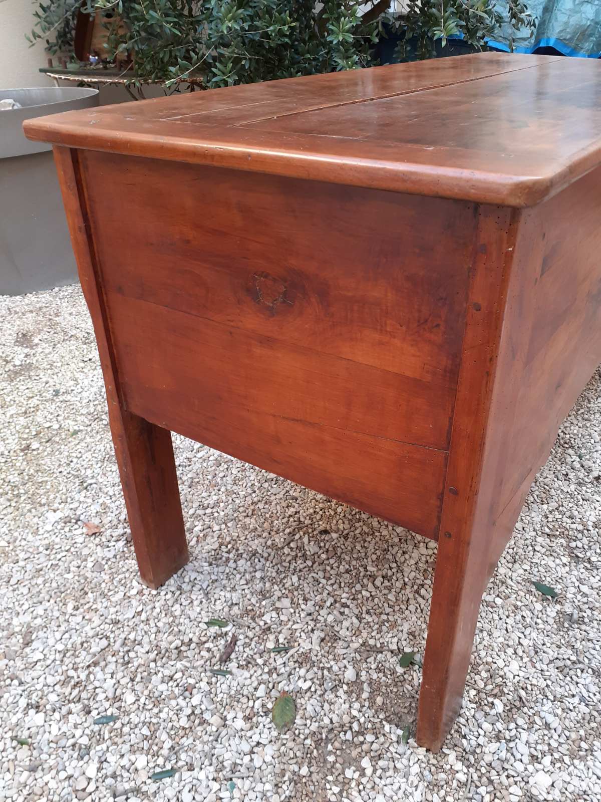 Maie walnut early 20th century