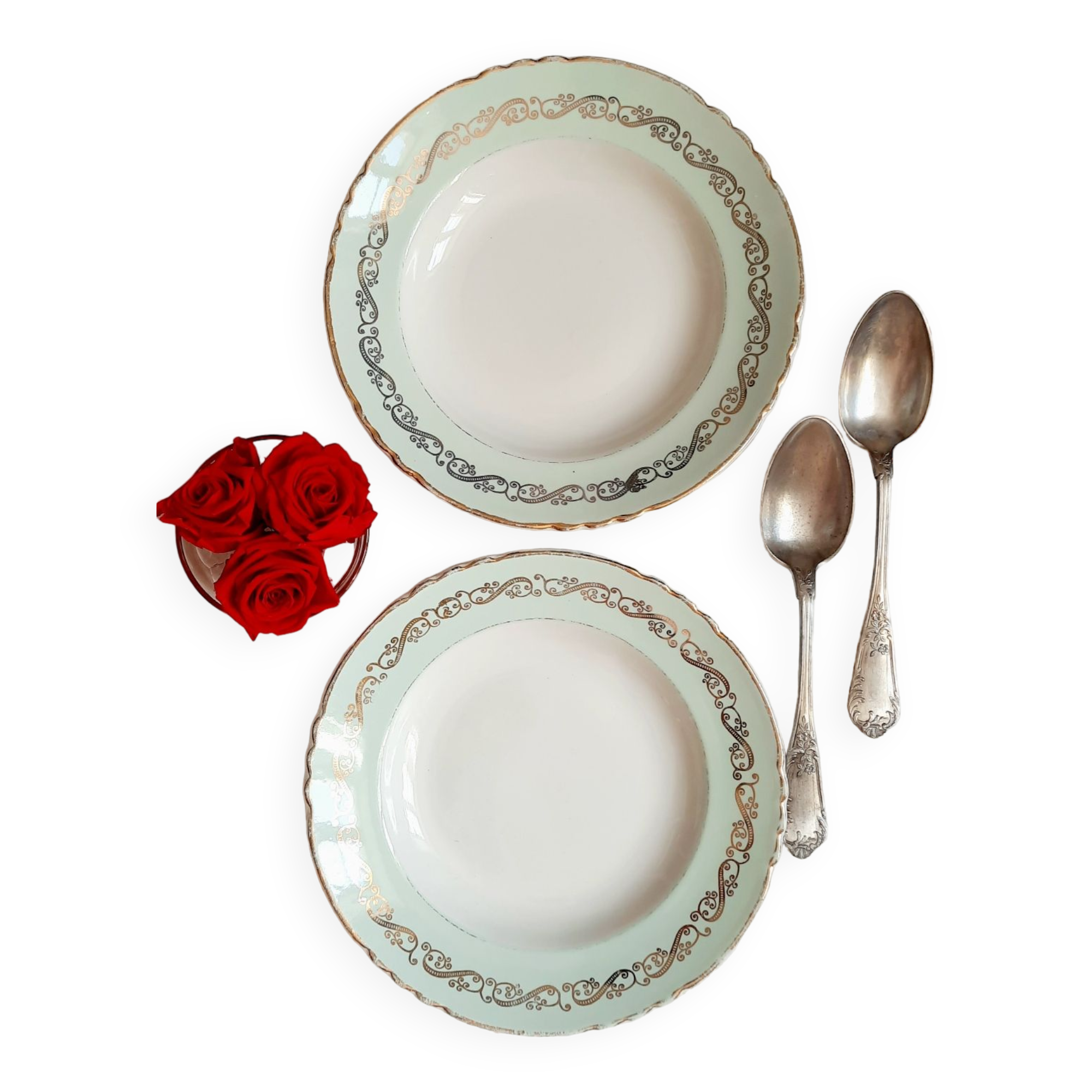 Old hollow plates mismatched in earthenware