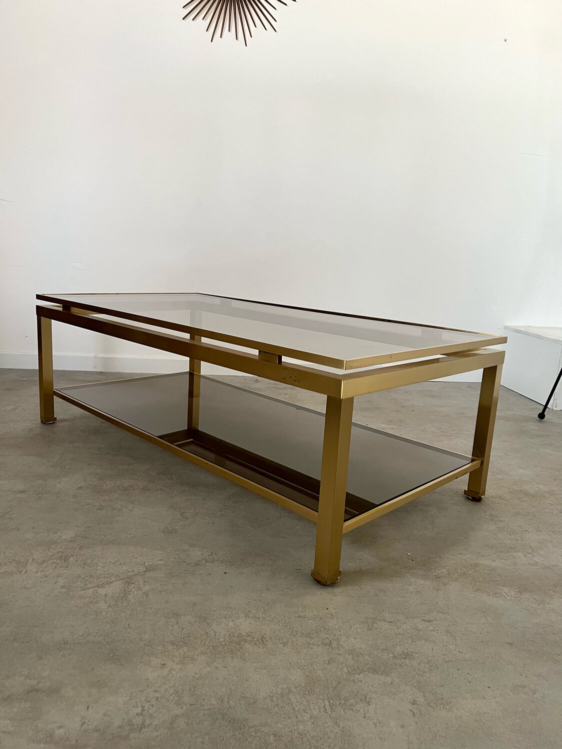Table basse en laiton et verre fumé design Guy Lefèvre pour la maison Jansen Année 70/80 vintage