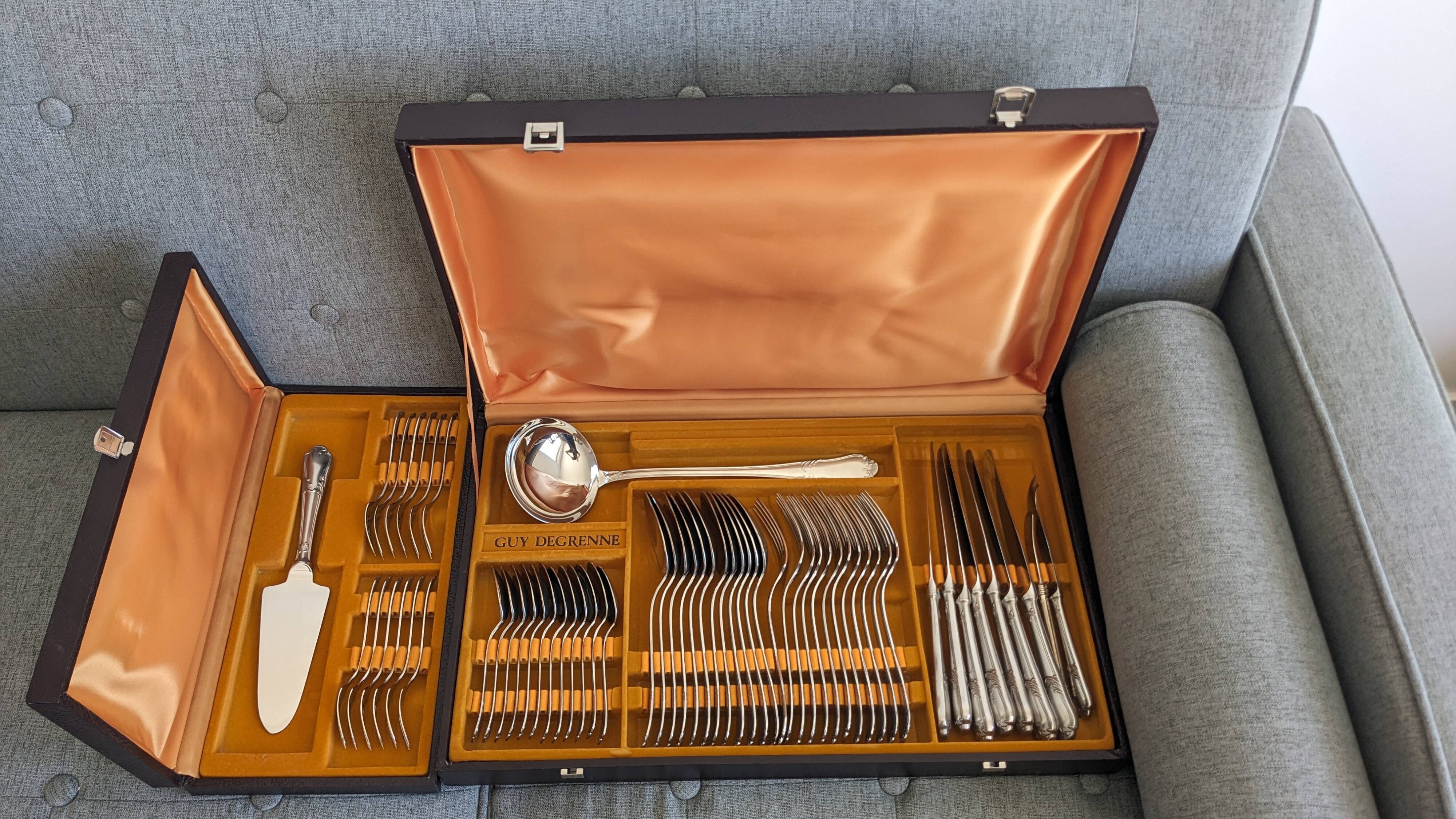Lot de 2 service Guy Degrenne Orfevre