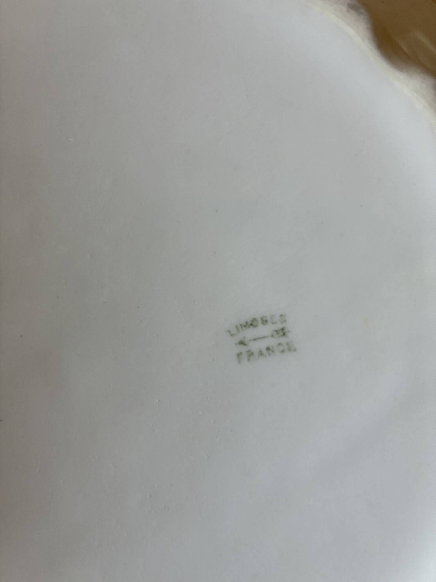 Service ancien de table en porcelaine de Limoges